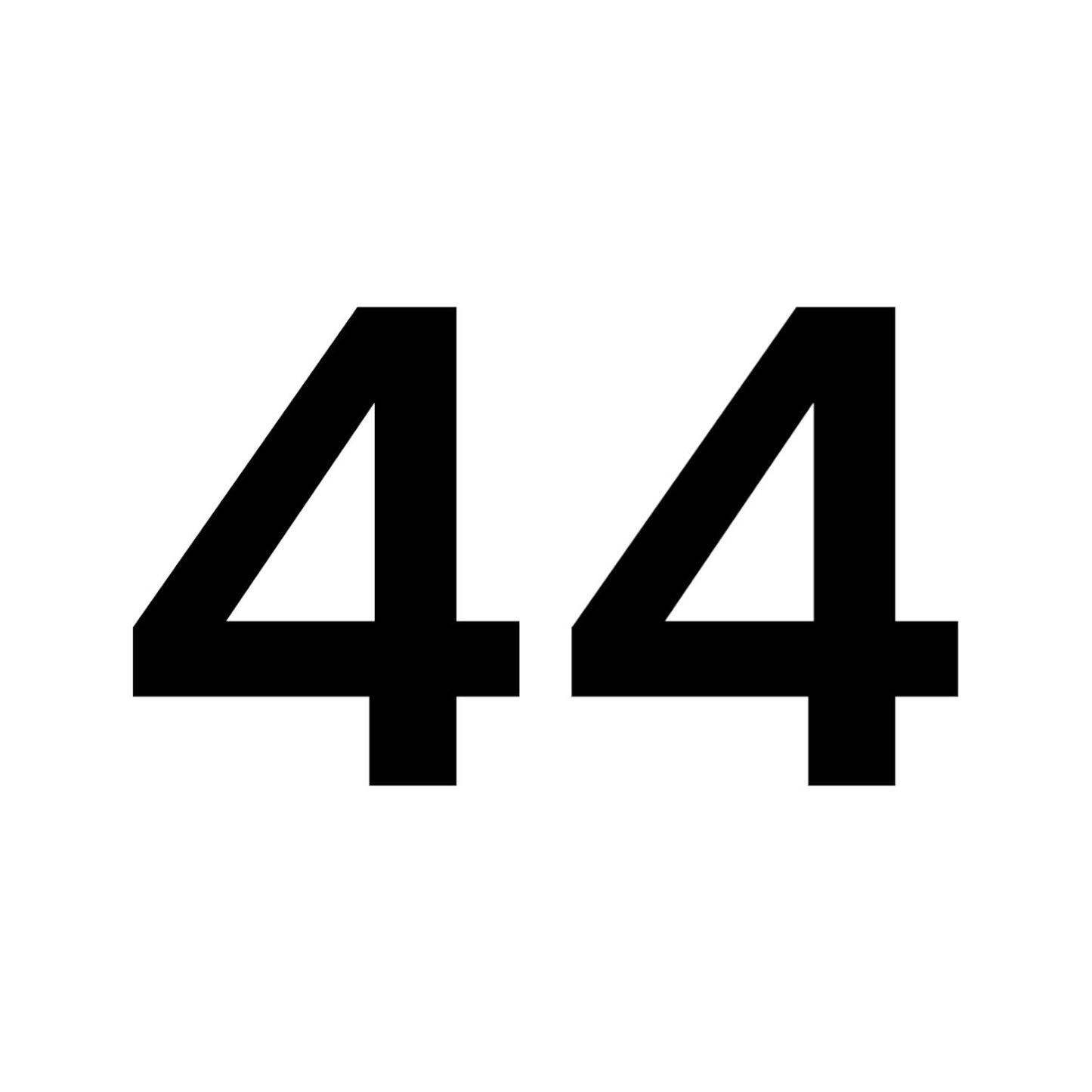 NUMERO 44
