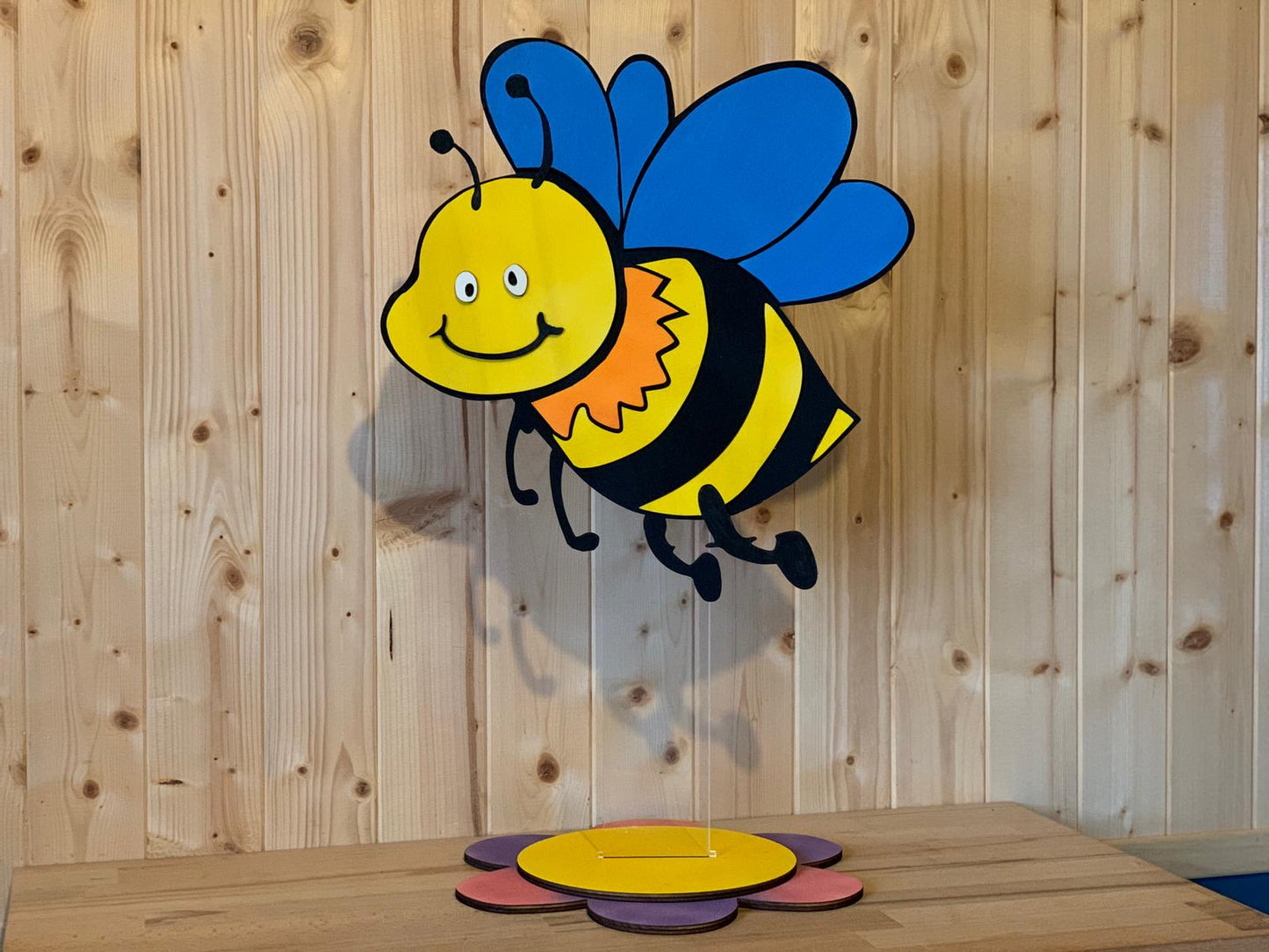 ElinorLab ™️ Allestimento in legno tema Ape Bee
